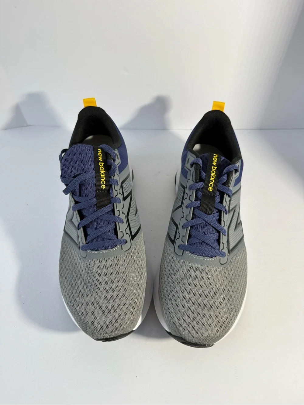 NEW BALANCE 460 V4 Running Sneakers M460RG4 Mens 10.5  Women’s 12 (4E) NEW